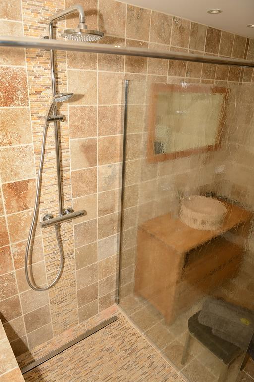 Mas De Carabelle Bed and Breakfast La Roque-Alric Rum bild