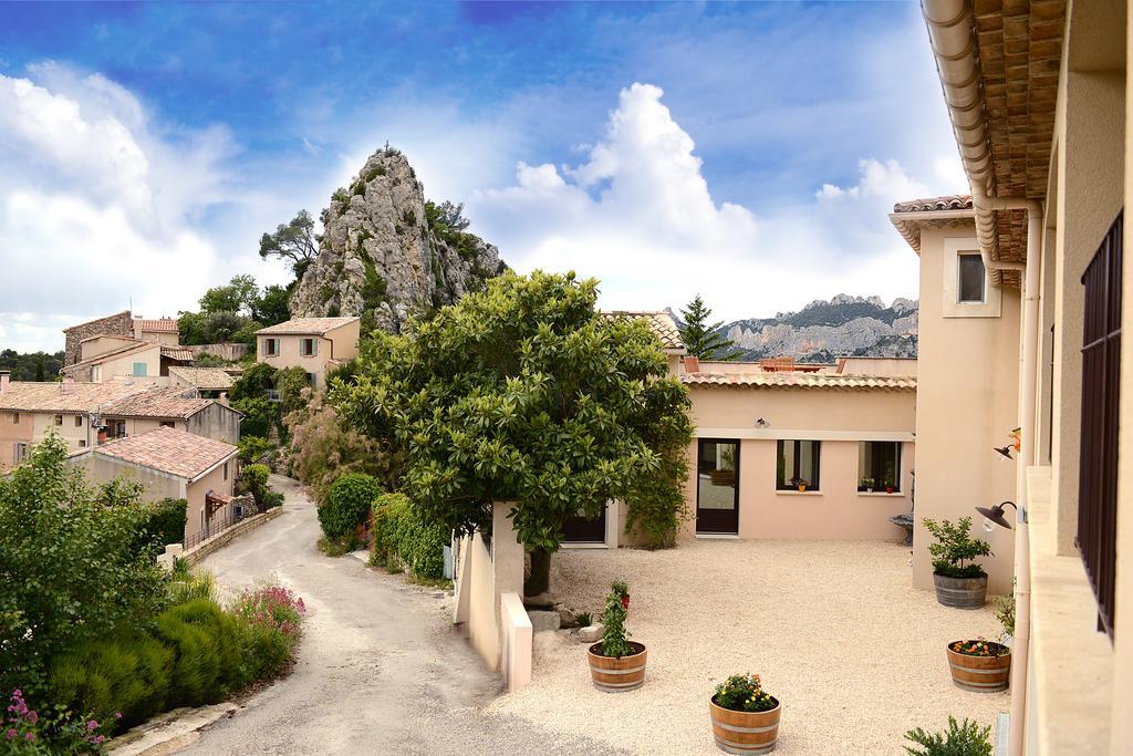 Mas De Carabelle Bed and Breakfast La Roque-Alric Exteriör bild