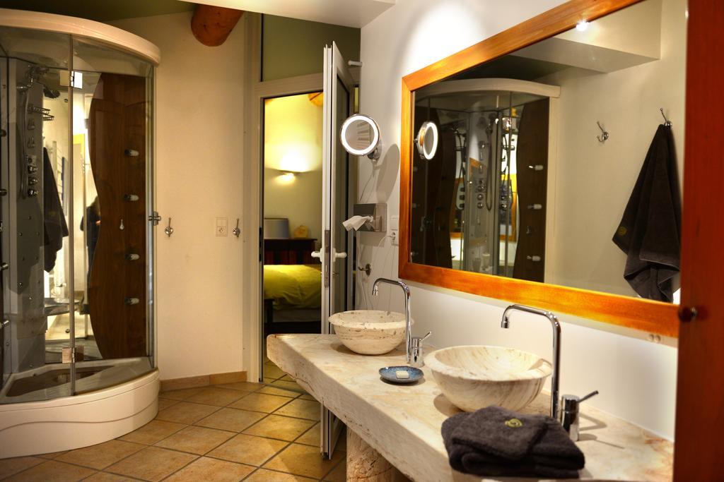 Mas De Carabelle Bed and Breakfast La Roque-Alric Rum bild
