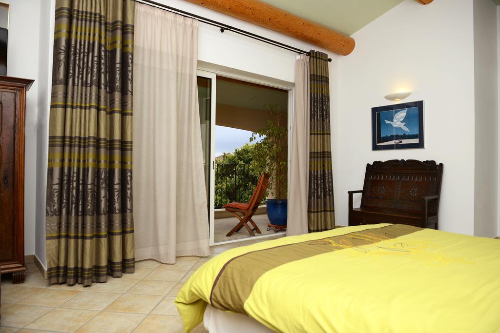 Mas De Carabelle Bed and Breakfast La Roque-Alric Rum bild